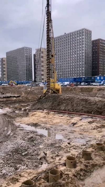 Начало строительства нового объекта. Водопонижение грунтовых вод иглофильтрами. Осушение котлована